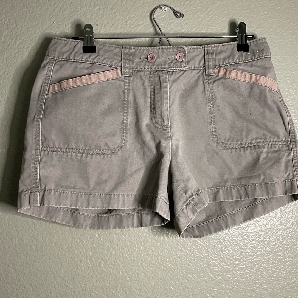 Halogen Women's Cargo Shorts in Gray